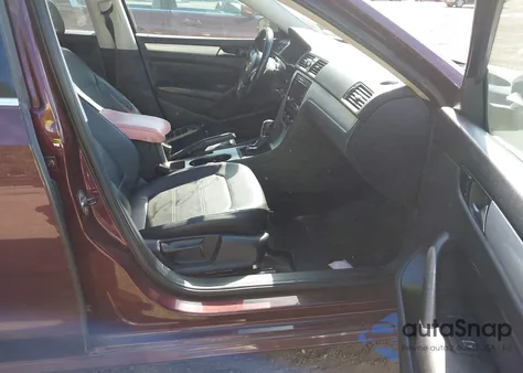 2013 Volkswagen Passat 2.5L Se из США, поврежденный, VIN 1VWBP7A38DC087430